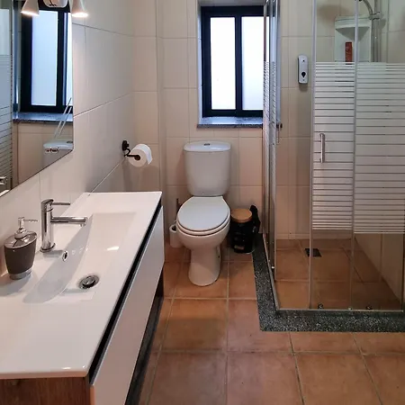 Quinta Sarnadela - Private With Shared Kitchen Pensionat Oliveira do Hospital